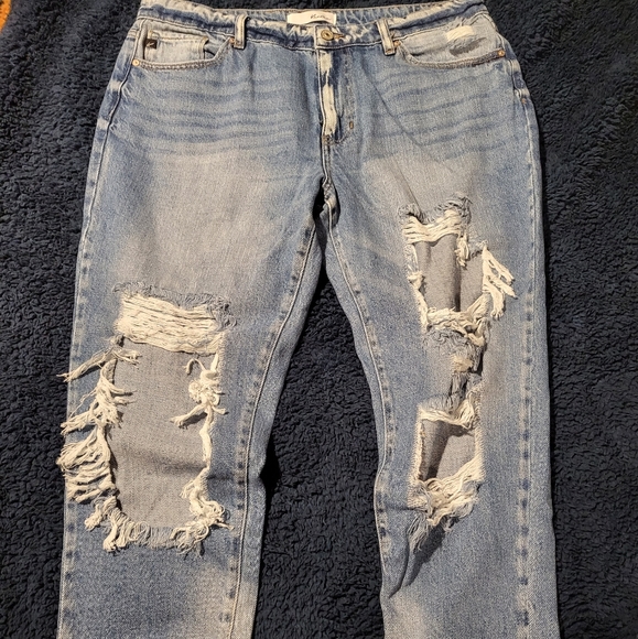 Distressed kancans - Picture 2 of 2